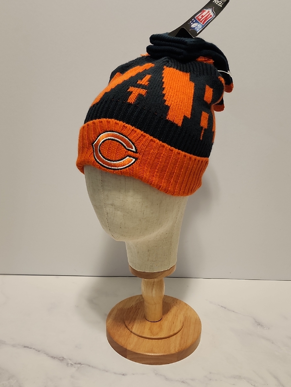 Chicago Bears Orange & Navy Pom Beanie &  Gloves Set Of 2 Brand New
